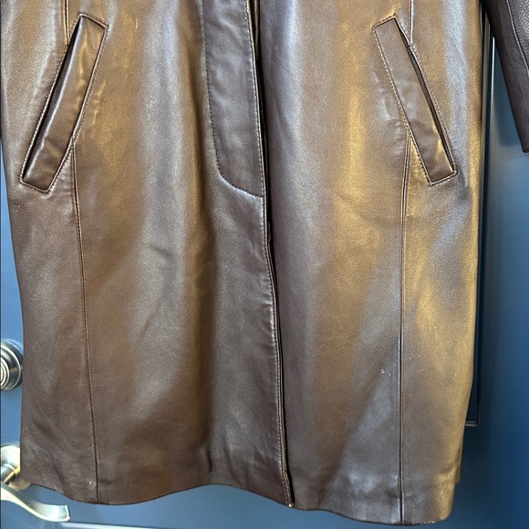 NYDA Vintage Women's Brown Leather Trench Coat. Size Large. 2 pocket - Picture 4 of 11